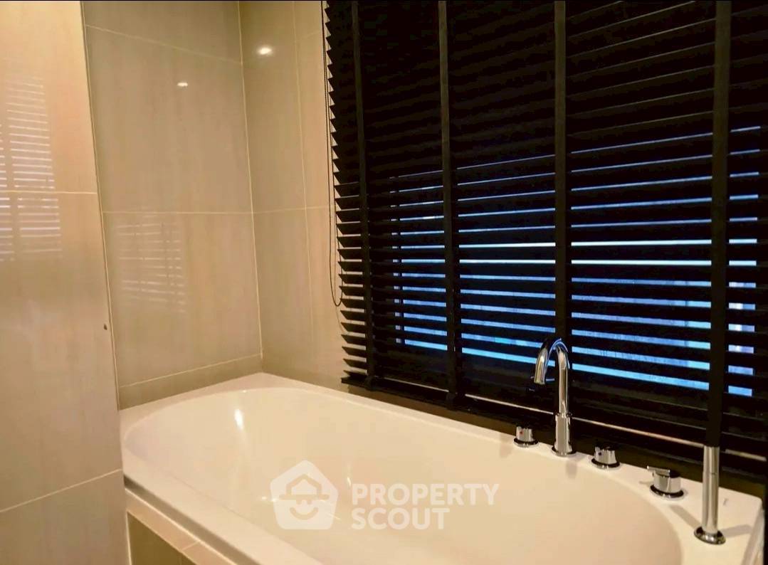 picture 2-BR Condo at Villa Asoke near MRT Phetchaburi (ID 2571647) - 16/18