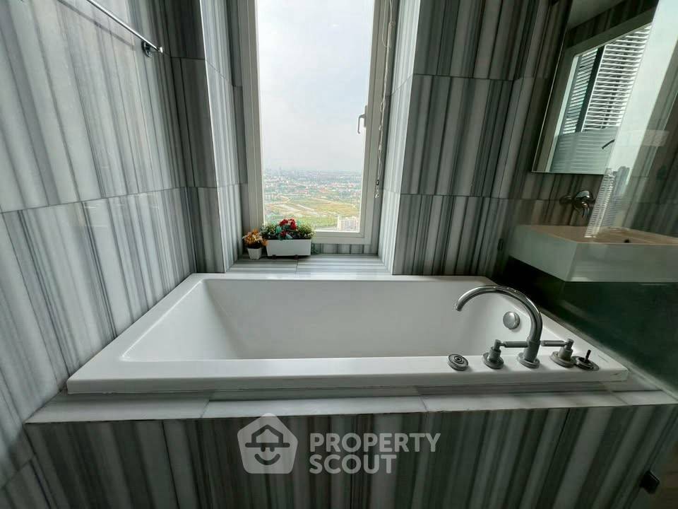 picture 2-BR Condo at Reflection Jomtien Beach Pattaya close to Pattaya (ID 2571650) - 13/13