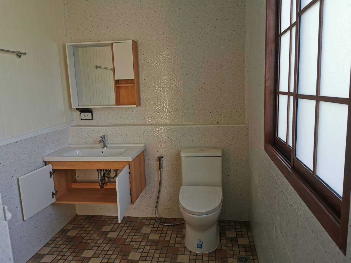 รูป บ้านเดี่ยวให้เช่า ซอยวุฒากาศ 44 แยก 4 - รูปที่ 7/12