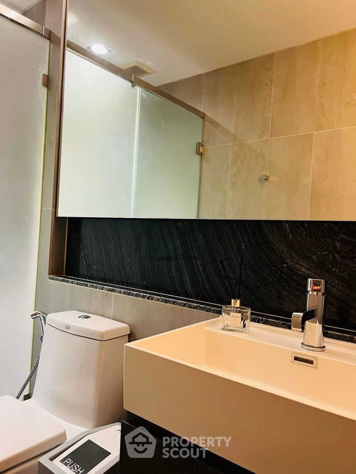 picture 1-BR Condo at The Lumpini 24 near BTS Phrom Phong (ID 1974101) - 3/18