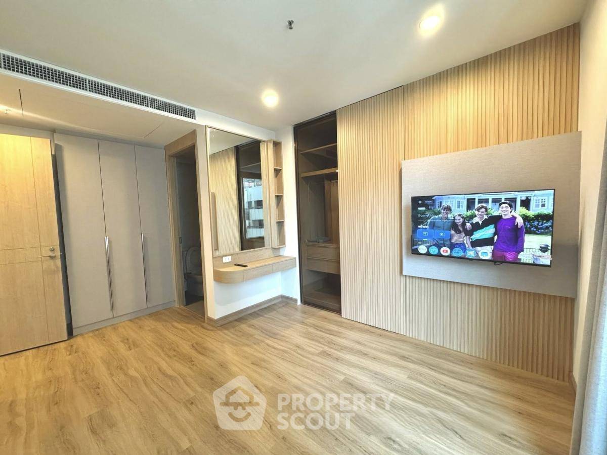 picture 3-BR Condo at The Royal Saladaeng Condominium near MRT Si Lom (ID 2571763) - 8/9