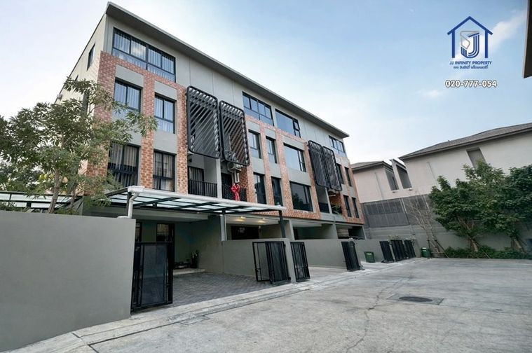 3-bed townhouse for sale, 227 sqm, 26.6 sq wah, Britloft Chokchai 4