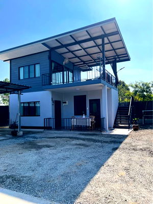 เช่าบ้านเดี่ยว เชียงใหม่ : ให้เช่าบ้านเดี่ยวสองชั้น  2 ห้องนอน 2  ห้องน้ำ 1  ห้องครัว  2  ที่จอดรถ