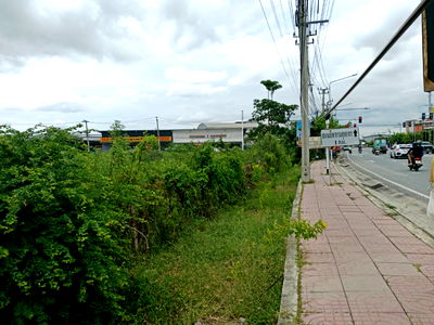 ที่ดิน สนามบินสุวรรณภูมิ : ขายที่ดิน หัวตะเข้ ขนาด 30 ไร่ ติดถนนใหญ่ จัดสรรโดยรอบ  ขายยกแปลงไม่แบ่ง 