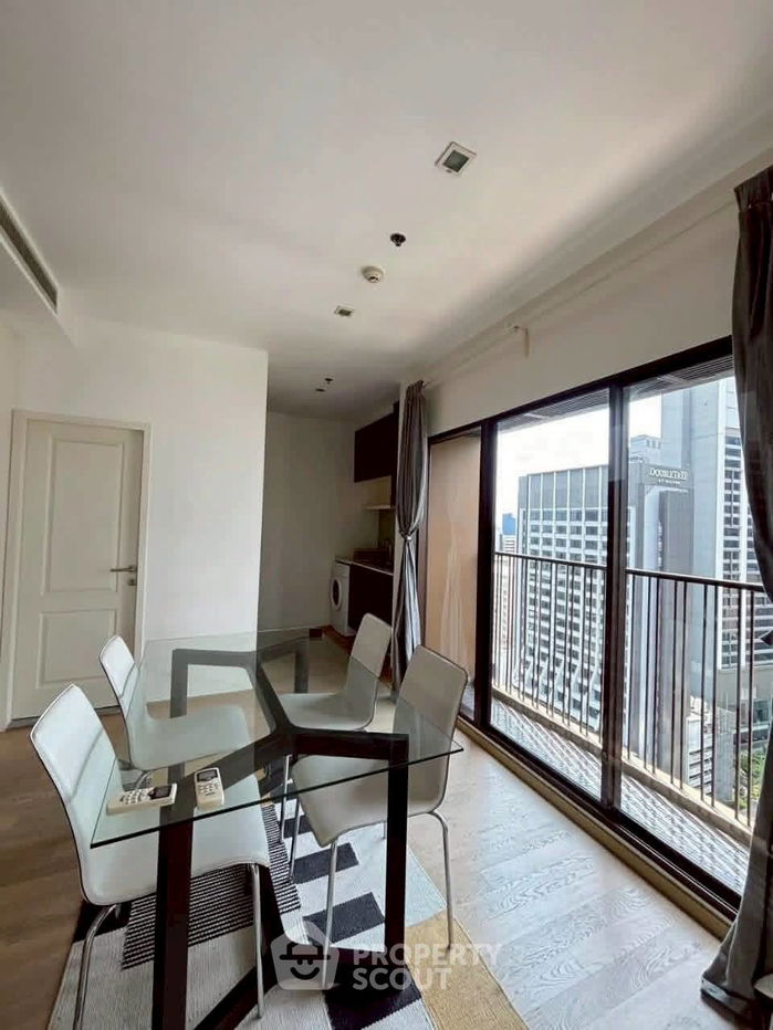 picture 2-BR Condo at Noble Refine Prompong near BTS Phrom Phong (ID 2572115) - 1/17