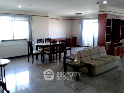 Condos for sale : 4-BR Condo at Baan Suanpetch Condominium near BTS Phrom Phong (ID 1947930)