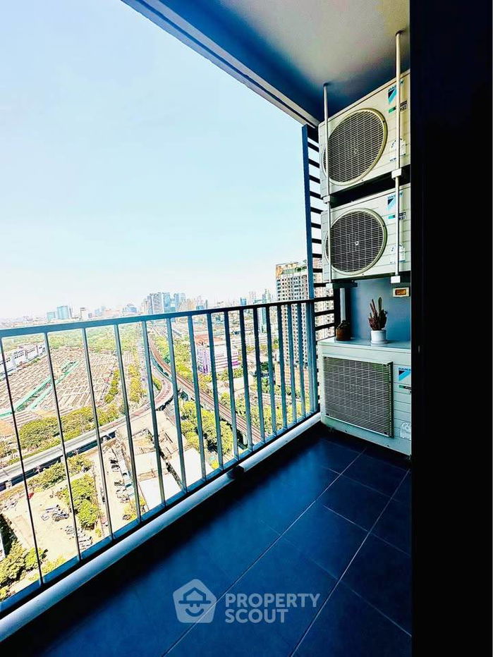 picture 2-BR Condo at Ideo Phaholyothin Chatuchak near BTS Saphan Khwai (ID 2029264) - 11/11