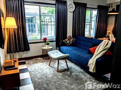 Houses for rent Bangkok : 2 Bedroom House for rent in Huai Khwang, Bangkok  5358422