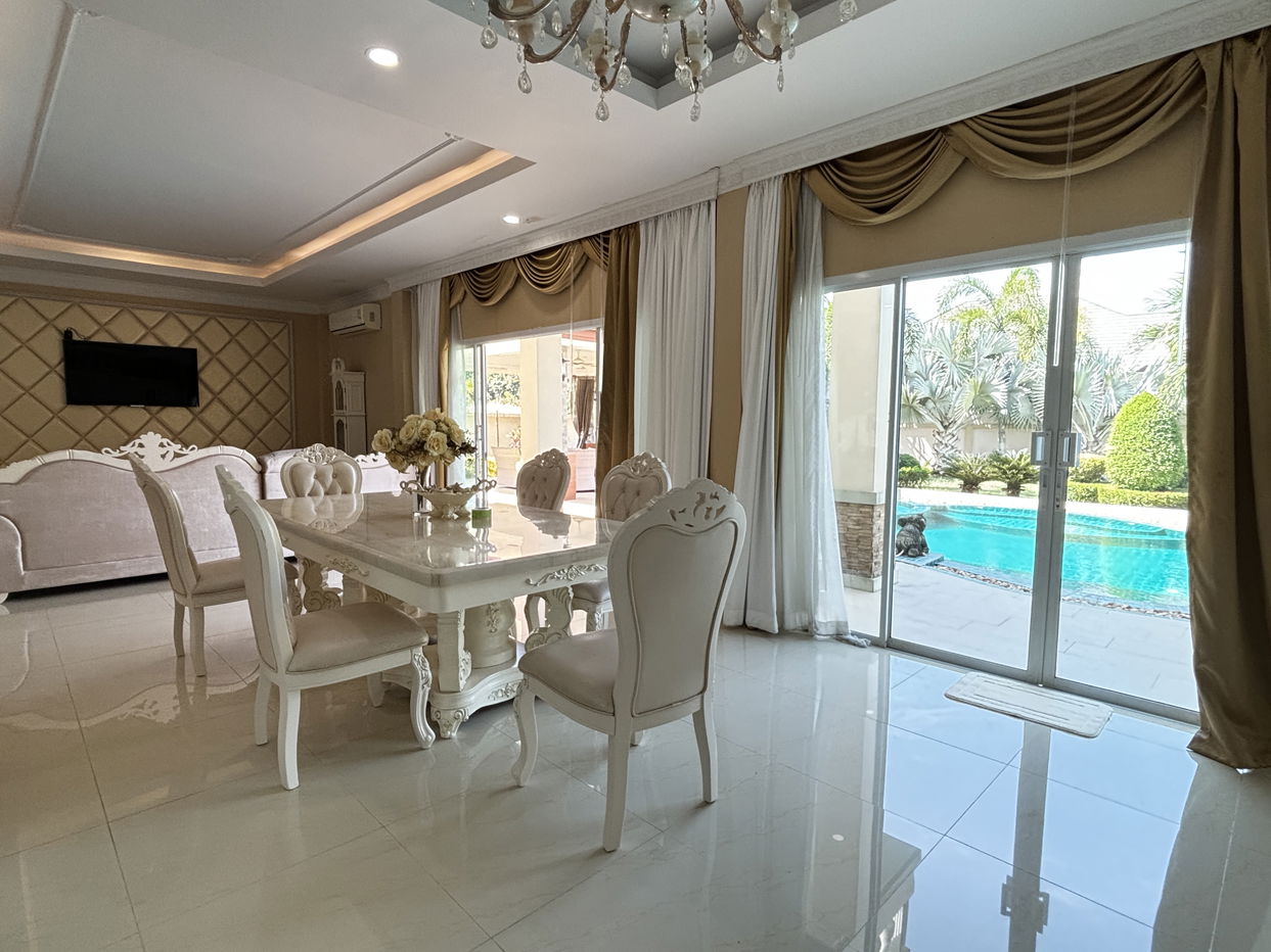 รูป 3 Bedroom Pool View Villa for sale in Huay Yai Pattaya - รูปที่ 13/26