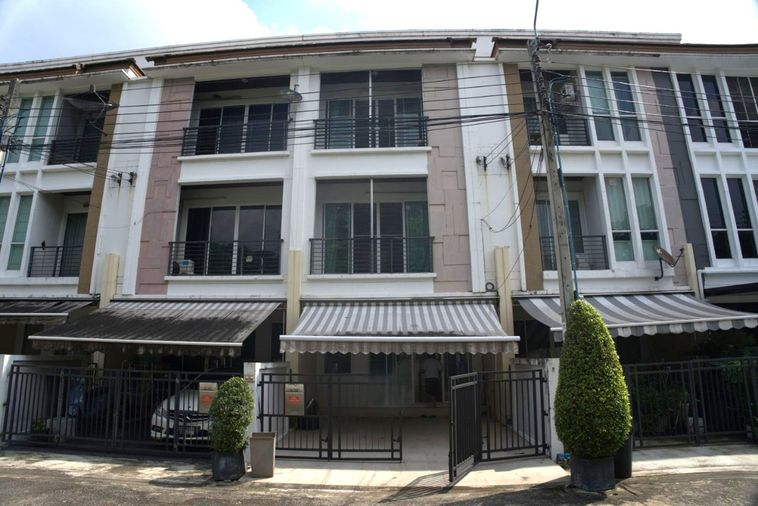✨ Townhome for Rent, Baan Klang Muang S-Sense Srinakarin, 3 Stories, 3 Bedrooms, 3 Bathrooms, 22 sq.wa, Opposite Paradise Park, 29,000 THB 🏡💖