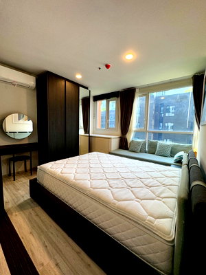 Condos for rent : Condo for rent in XT Huaikhwang (MRT Huaikhwang) 