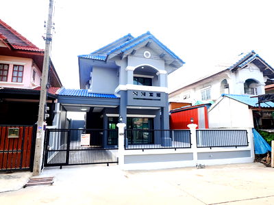 บ้านแฝด สามโคก ปทุมธานี : ขายบ้านแฝด 2 ชั้น คันทรีพาร์ค15 ขนาด 39 ตร.ว. 4นอน 2น้ำ [ปทุมธานี-สามโคก] ขาย 1.85 ล้าน