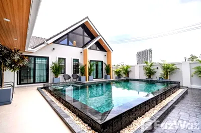 Houses for sale Nong Prue, Chonburi : 6 Bedroom Villa for sale in Nong Prue, Chon Buri  5549399