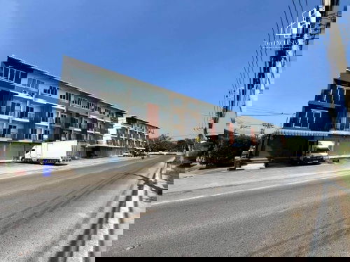 รูป 🏢 ขายอาคารพาณิชย์ "หลังมุม" รีโนเวทใหม่ | ม.ลภาวัน 22 บางใหญ่ โอกาสทอง! ราคาต่ำกว่าประเมิน — เครดิตดีมีเงินเหลือหลักแสน! - รูปที่ 2/11