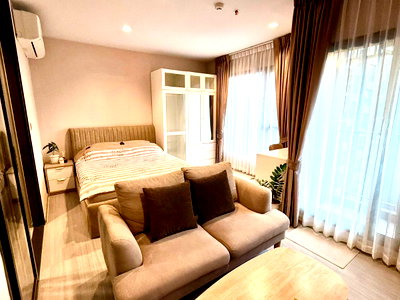 Condos for rent : For Rent  🏢✨  Life Asoke-Rama 9 Near MRT Rama9 Interested, add Line @255ghzjq. Add @ too. ꔛ