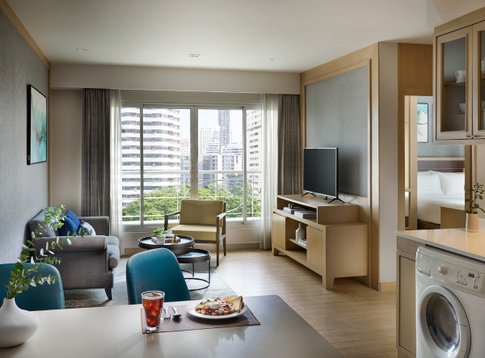 ให้เช่าเซอร์วิสอพาร์ทเมนต์ Shama Lakeview อโศก สองห้องนอน ใกล้ BTS และ MRT อโศก