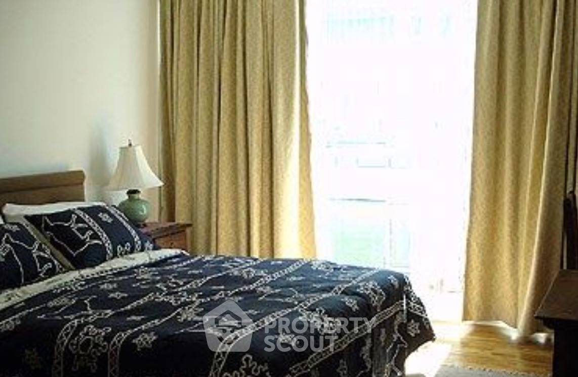 picture 2-BR Condo at Baan Siri Sukhumvit 10 Condominium near BTS Nana (ID 2571959) - 3/3