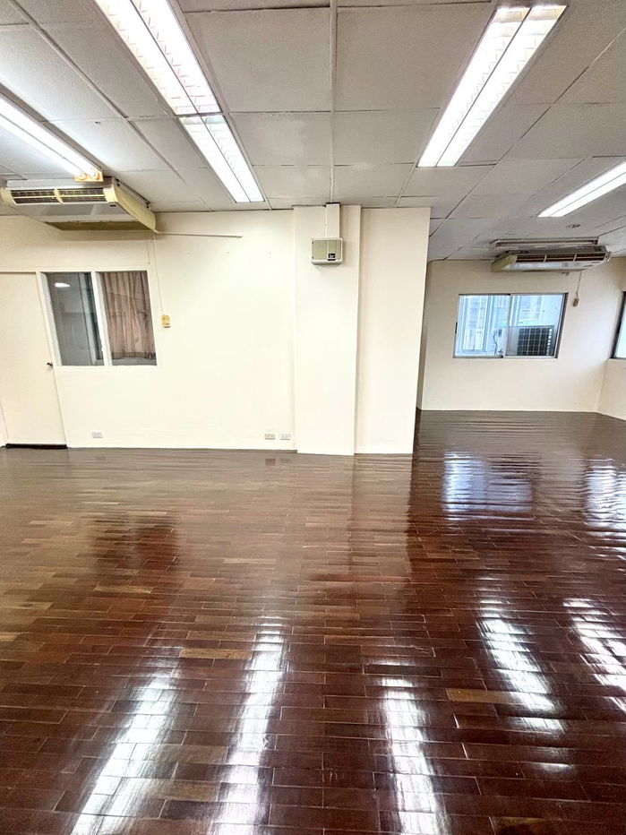 picture Office for rent (Thonglor) approximately 700 meters from BTS Thonglor Station. - 14/15