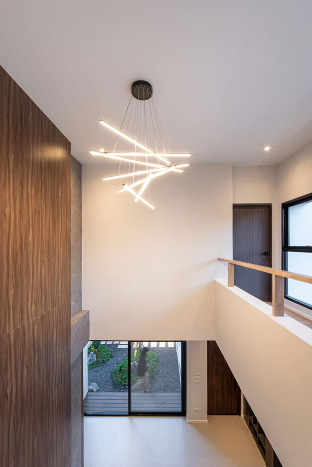 รูป ให้เช่า Modern Luxury Pool Villa ทำเลหายากในหมู่บ้านวังตาล เชียงใหม่ วิลล่าหรูพร้อมสระว่ายน้ำส่วนตัว บรรยากาศร่มรื่น เงียบสงบ RW007460 - รูปที่ 21/21