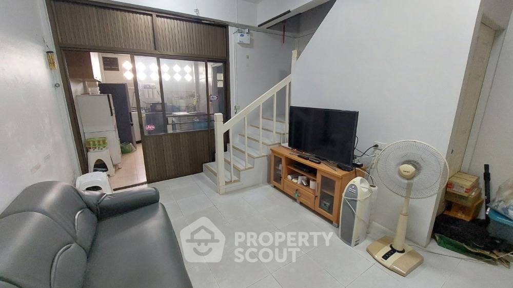 รูป ทาวน์เฮ้าส์ 2-ห้องนอน ใกล้ MRT เตาปูน (ID 1109383) - รูปที่ 1/8