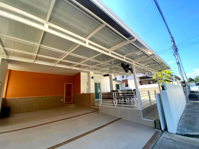 เช่าบ้านเดี่ยว เชียงใหม่ : ให้เช่าบ้านเดี่ยวสองชั้น  3 ห้องนอน 3  ห้องน้ำ 1  ห้องครัว 1 ห้องแม่บ้าน  2  ที่จอดรถ