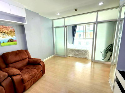 Condos for sale : Experience the perfect balance of comfort and tranquility at The Niche ID Ladprao 130. This low-rise condominium features only 370 units, 