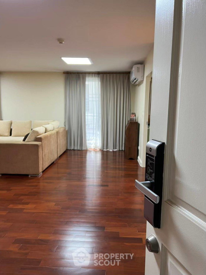 picture 2-BR Condo at 49 Plus near BTS Phrom Phong (ID 592605) - 5/30