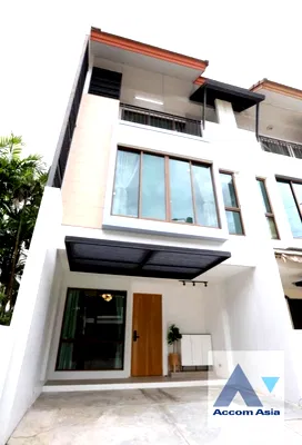 เช่าทาวน์โฮม กรุงเทพมหานคร : 🔼🔽 AccomA 📩  3 BR Townhouse @The Private Sukhumvit-Bangchak (AA45347)