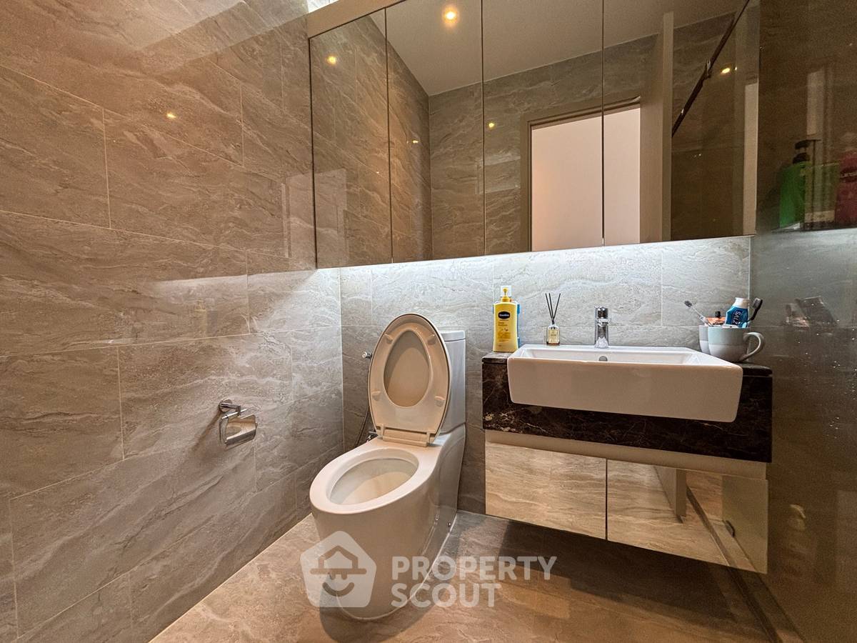 picture 2-BR Condo at ASHTON Asoke - Rama 9 near MRT Phra Ram 9 (ID 2523238) - 6/12