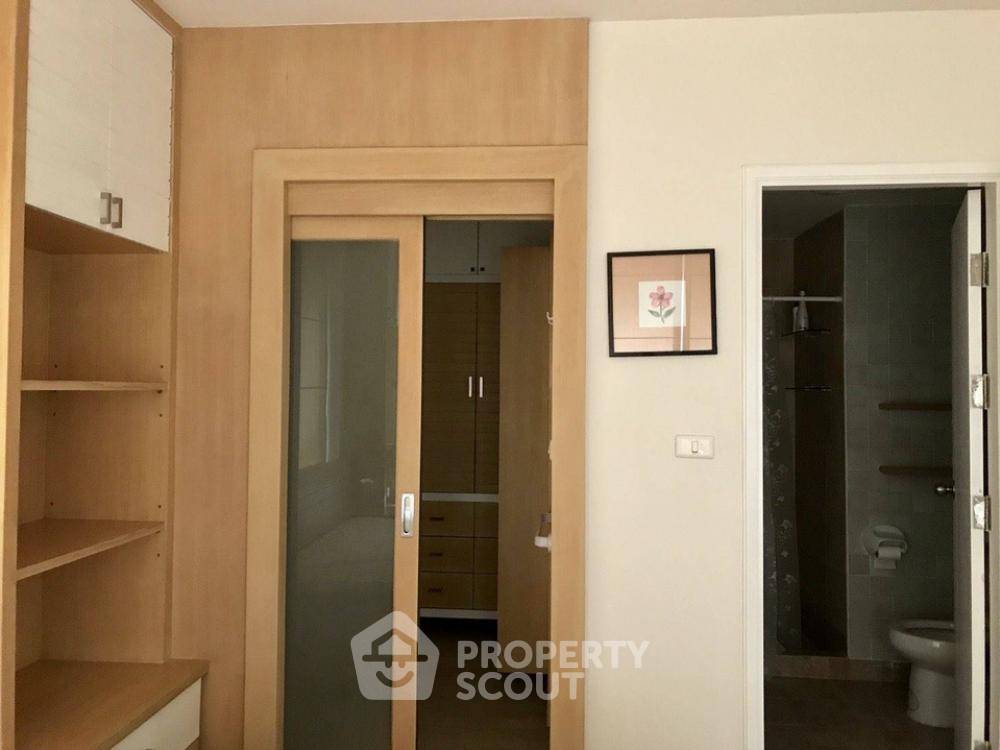 picture 2-BR Condo at Phahol Metro near BTS Saphan Khwai (ID 393062) - 4/8