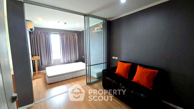 Condos for sale : 1-BR Condo at Lumpini Ville Prachachuen Phongphet 2 close to Pracha Chuen (ID 2575262)