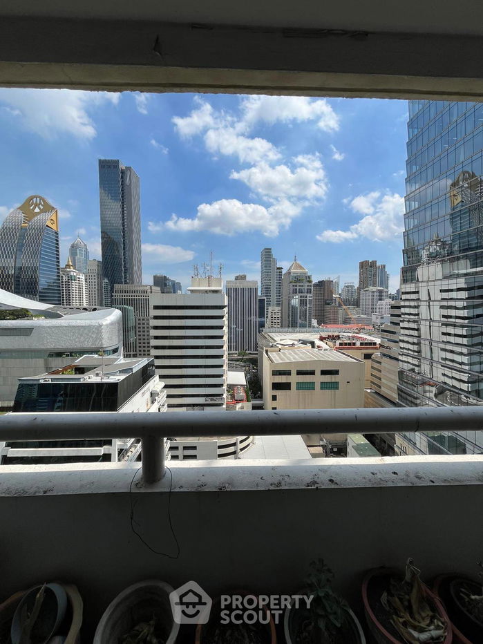 picture 3-BR Condo at Somkid Gardens Condominium near BTS Chit Lom (ID 1735191) - 2/37