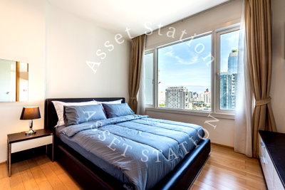 Condos for sale : 🚅‼️ Condo for Sale in the City Center – Siri at Sukhumvit 🚆 Convenient transportation, near BTS Thong Lo Station