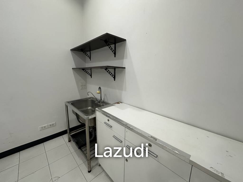 picture 37 sqm retail space at GMM Grammy Place Khlong Toei Nuea Bangkok - 3/6