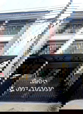 ทาวน์โฮมให้เช่า : ให้เช่าทาวน์โฮม 3 ชั้น บ้านกลางเมือง ลาดพร้าว 101 พร้อมอยู่ 