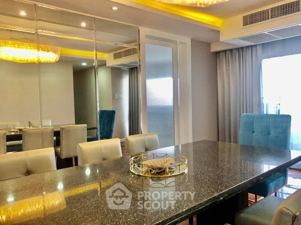 picture 3-BR Condo at Regent On The Park 3 Condominium near MRT Phetchaburi (ID 1225754) - 11/12