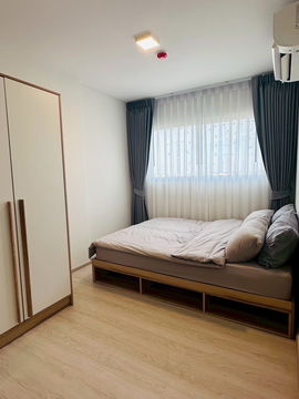 Beautiful and peaceful room in Rama 2, close to shops and community areas.