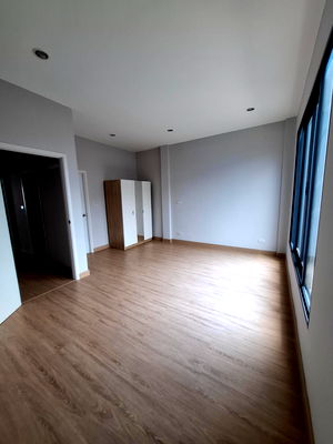 ทาวน์โฮม วิทยาลัยอาชีวศึกษาธนบุรี : ขายทาวน์โฮม 2 ชั้น 18.7 ตร.ว. หมู่บ้านเฌอ บางขุนนนท์ ใกล้ MRTบางขุนนนท์ ซอยบางขุนนนท์29