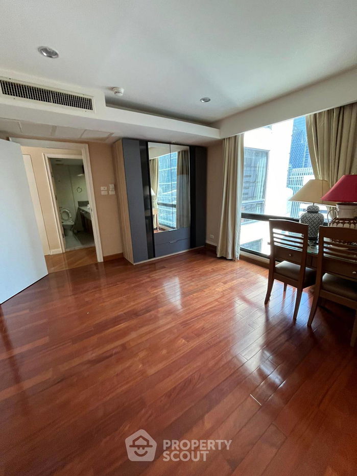 picture 3-BR Condo at Somkid Gardens Condominium near BTS Chit Lom (ID 1735191) - 32/37