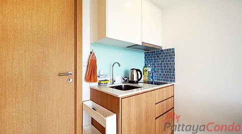 🛏️ 1 ห้องนอน - 🛁 1 ห้องน้ำ - 🏙️ City View - 🇹🇭 ชื่อบริษัท - 🏢 Aurora Pratumnak Pattaya - รหัส: AR05