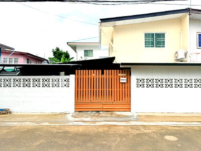 เช่าบ้านแฝด เขตดอนเมือง : ✨ ให้เช่า บ้านแฝด รีโนเวทใหม่ 2 ชั้น 2 นอน 1 น้ำ 35 ตรว ใกล้สนามบินดอนเมือง 17,500 บาท 🏡💖