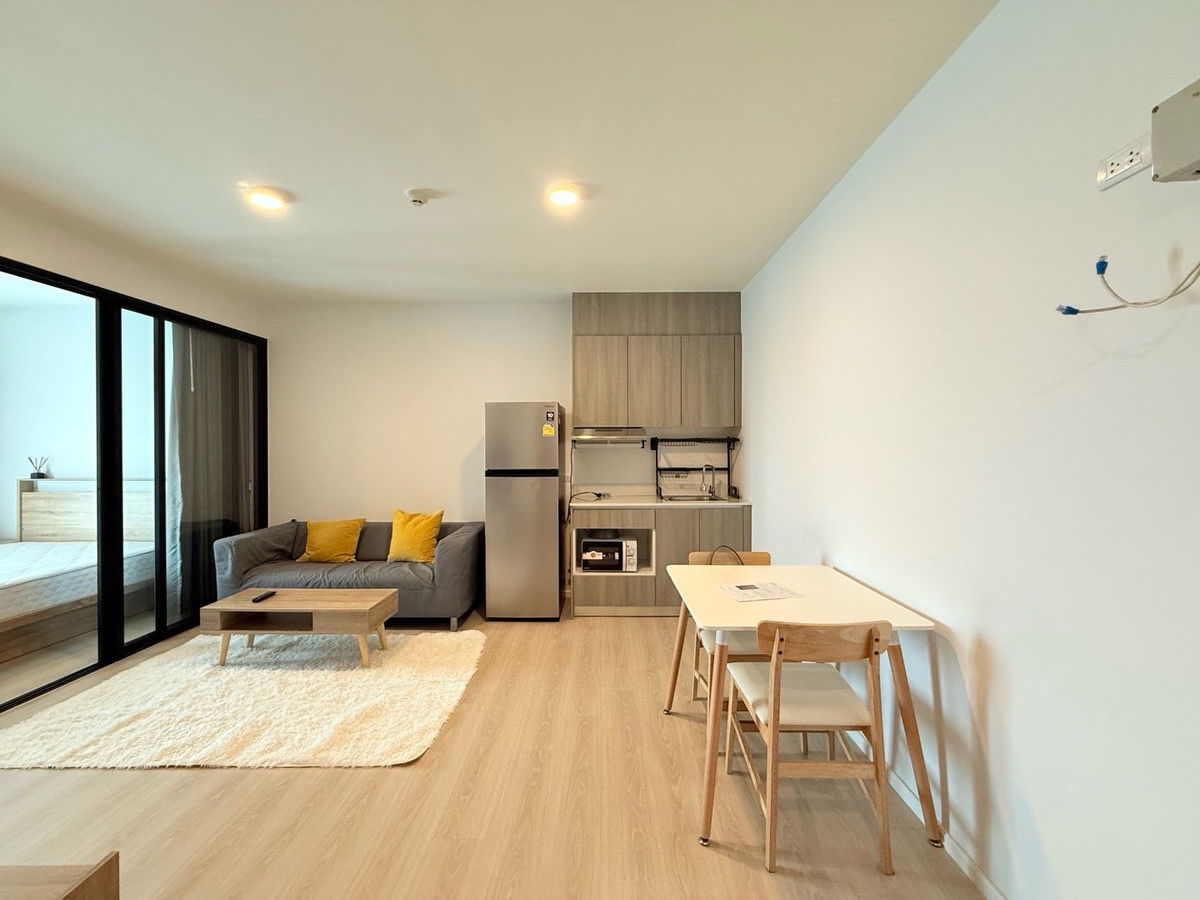 picture A Space Mega for sale, located next to Mega Bangna. - 1/13