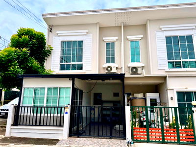 เช่าทาวน์โฮม ชลบุรี :  ให้เช่าทาวน์โฮม หมู่บ้านเสนาวีว่า อัสสัมชัญ ศรีราชา