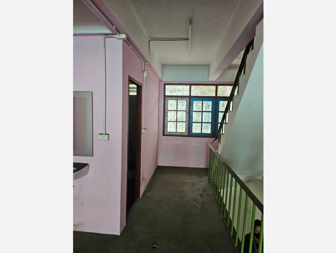 รูป Call : 081-335-8349 ขายอาคารพาณิชย์แหลมฉบัง 4 ชั้น พร้อมดาดฟ้า ถนนสุขุมวิท ตำบลทุ่งสุขลา ศรีราชา ชลบุรี ใกล้มหาวิทยาลัยเกษตรศาสตร์ - รูปที่ 6/11