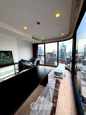 ขายคอนโด : คอนโด 2-ห้องนอน ที่ แอชตัน จุฬา - สีลม ใกล้ MRT สามย่าน (ID 2575080)