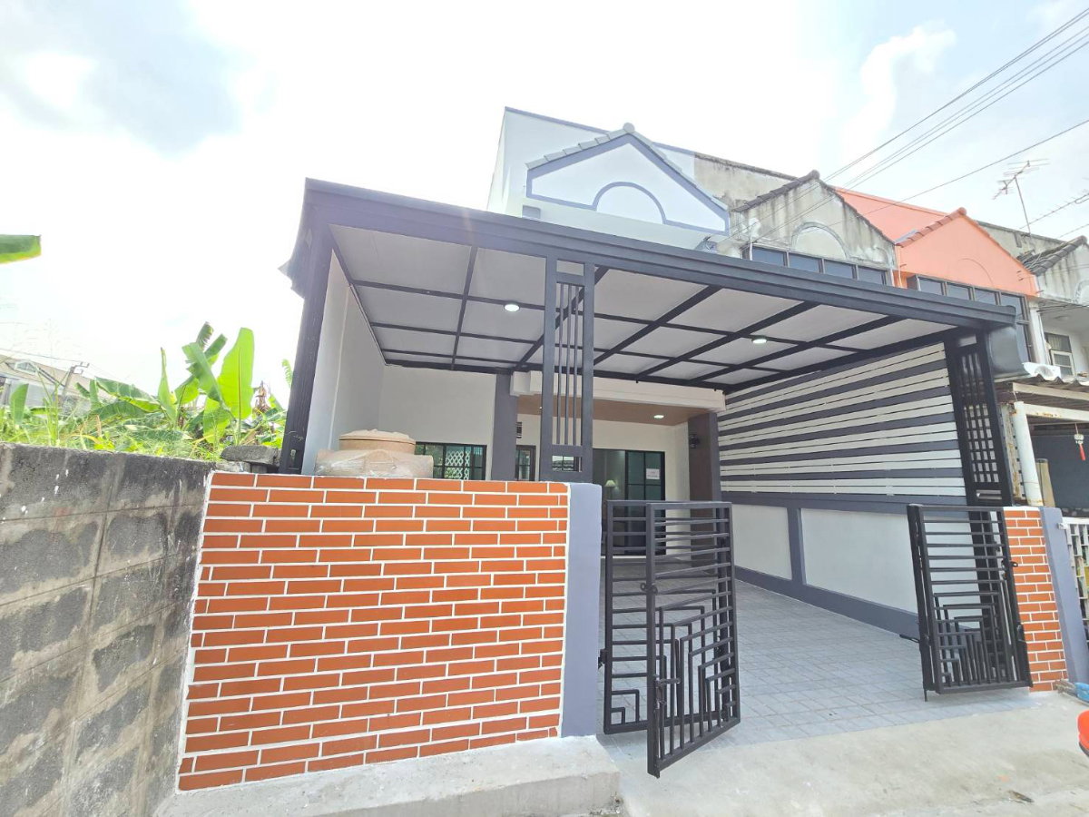 ทาวน์เฮาส์ 2ชั้น หลังมุมใน ตกแต่งรีโนเวทใหม่ ทำเลดี หมู่บ้าน อัมรินทร์3ผัง4 ซอยสายไหม15 ใกล้สนามบินดอนเมือง