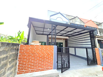 ทาวน์โฮม ลำลูกกา คลองสอง : ทาวน์เฮาส์ 2ชั้น หลังมุมใน ตกแต่งรีโนเวทใหม่ ทำเลดี หมู่บ้าน อัมรินทร์3ผัง4 ซอยสายไหม15 ใกล้สนามบินดอนเมือง