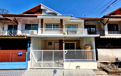 ขายทาวน์โฮม : บ้านสวยจริง  หน้ากว้าง 6 เมตร  3 ห้องนอน  หมู่บ้านพฤกษา 3  ถนนวัดลาดปลาดุก  บางบัวทอง  