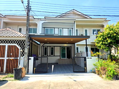 ทาวน์โฮม กรุงเทพมหานคร : หมู่บ้าน บดินทร 2 ถนนเลียบคลองสอง ขายบ้านพร้อมอยู่ ทำเลดี พื้นที่กว้าง มีห้องนอนล่าง แถมเฟอร์ฯสวยงาม