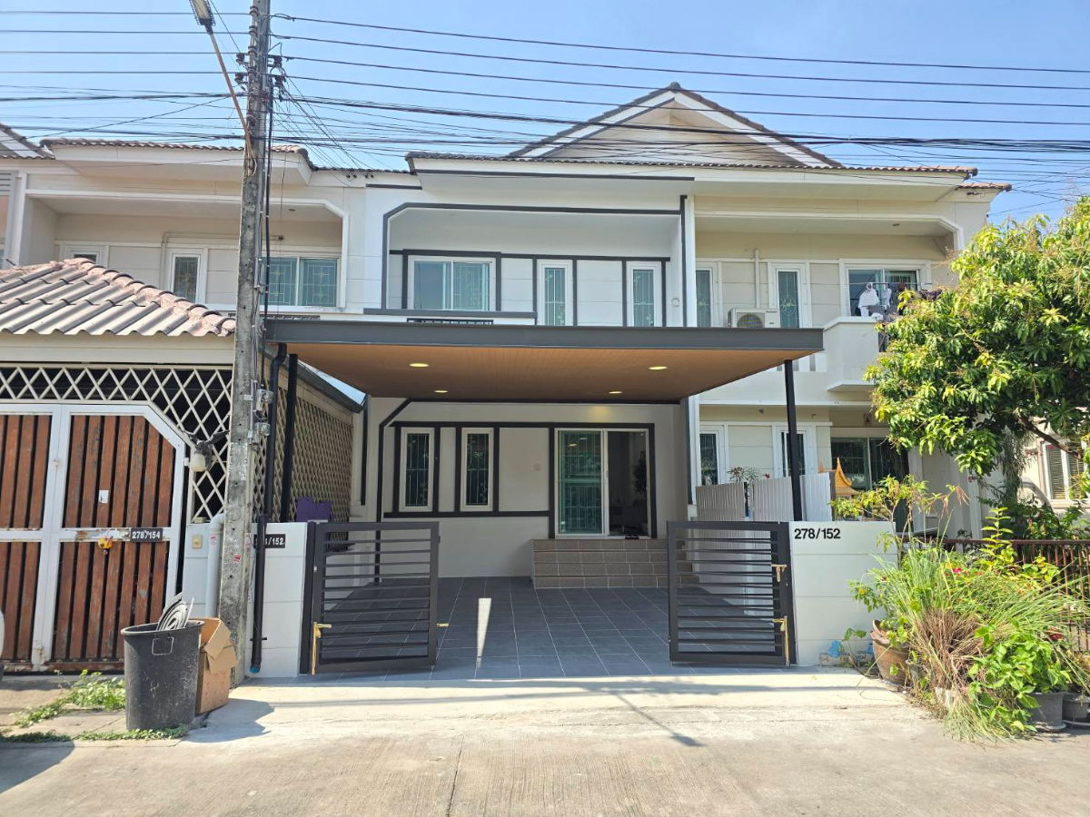 รูป หมู่บ้าน บดินทร 2 ถนนเลียบคลองสอง ขายบ้านพร้อมอยู่ ทำเลดี พื้นที่กว้าง มีห้องนอนล่าง แถมเฟอร์ฯสวยงาม - รูปที่ 1/32